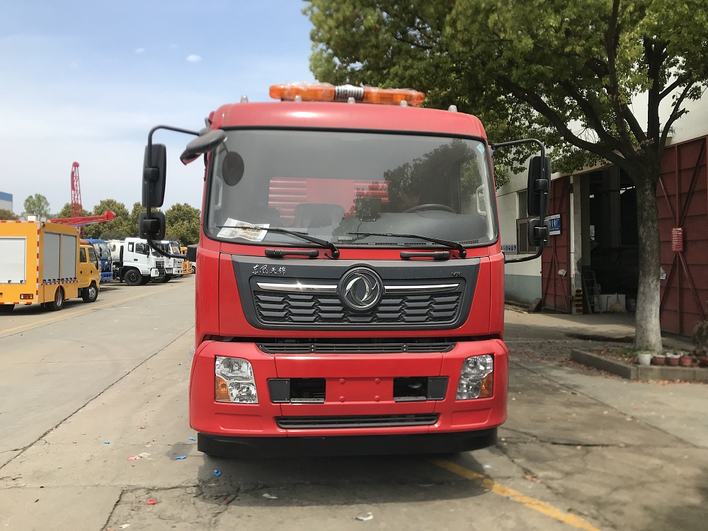 東風(fēng)天錦工程防汛救險(xiǎn)車圖片3