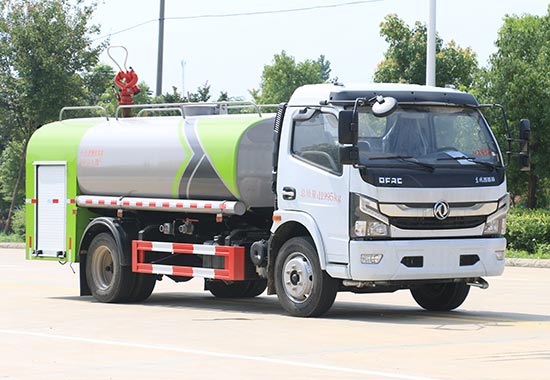 東風大福瑞卡消防灑水車8噸
